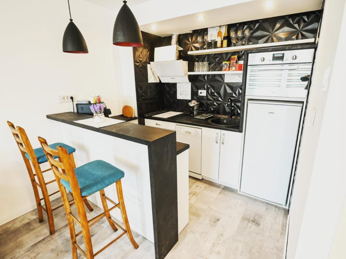 Chill Out Apartment Новий Сад Екстер'єр фото