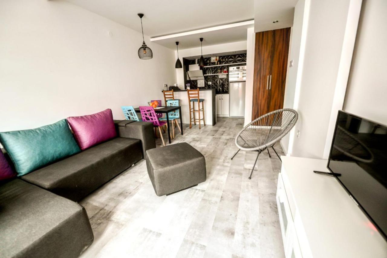 Chill Out Apartment Новий Сад Екстер'єр фото