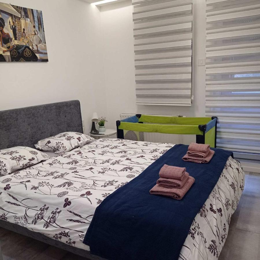 Chill Out Apartment Новий Сад Екстер'єр фото